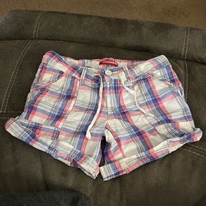 Union Bay Shorts Size 5 worn maybe a few times. Like brand new.